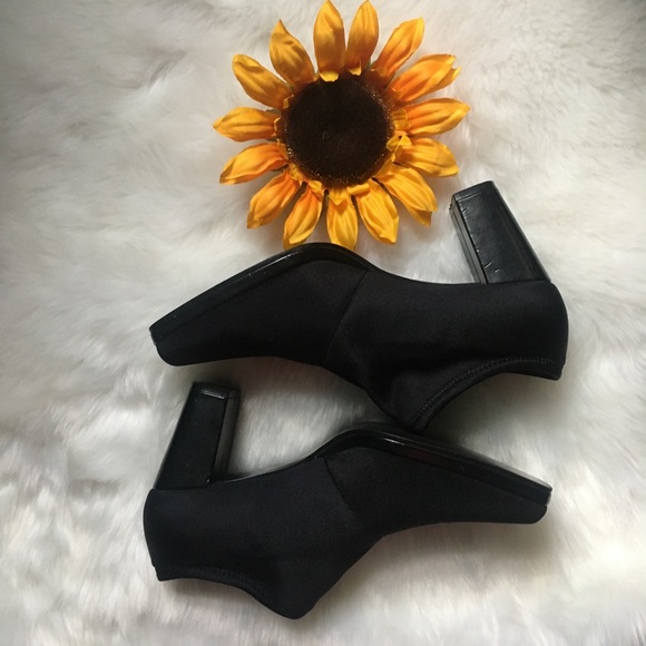 Madeline Heel Pumps - Picture 3 of 11